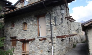 CASA INDIPENDENTE IN VALLE D’AOSTA CASA INDIPENDENTE IN VALLE D’AOSTA