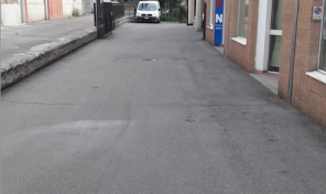 Ampio magazzino in Aosta Ampio magazzino in Aosta