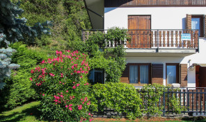 CHATILLON, PORZIONE CIELO TERRA DI VILLA, RIF. M10 CHATILLON, PORZIONE CIELO TERRA DI VILLA, RIF. M10