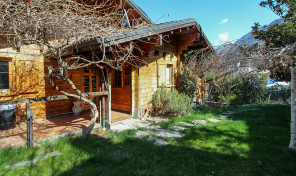 BRISSOGNE, VILLA SINGOLA CON VERDE, RIF. M80D BRISSOGNE, VILLA SINGOLA CON VERDE, RIF. M80D