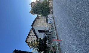 FABBRICATO RURALE INDIPENDENTE DA RISTRUTTURARE IN AOSTA
