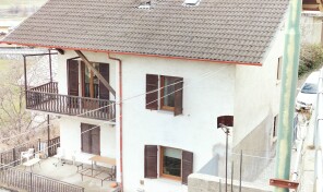 ALLOGGIO CON SOTTOTETTO IN CASA DI SOLE DUE UNITA’